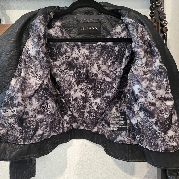 Woman's Guess Jaket, leather, gold zipper, punk, grunge - Picture 8 of 9